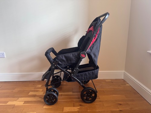 Foldable toddler pushchair