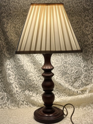 Vintage carved wooden - 24,