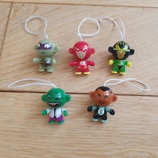 Marvel / DC Superhero Kinder Egg Toys Bundle Twisted Heads x5