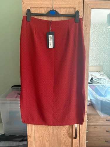 Bnwt burgundy textured - m&s,