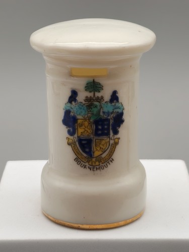 China crested ware - crested,