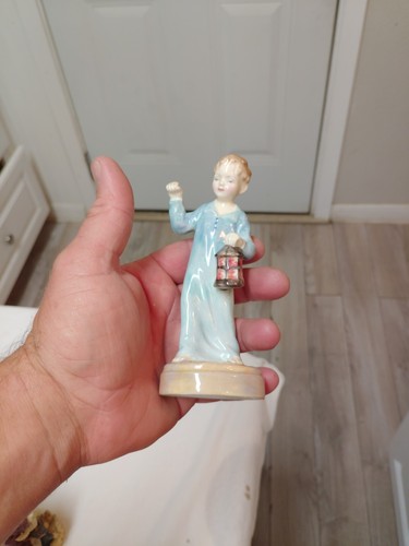 Royal doulton figurine - figurine, wee