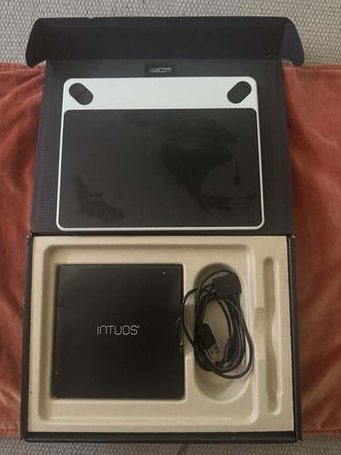 Wacom intuos small - wacom,
