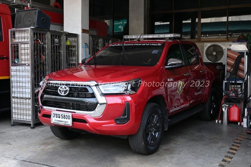 Truck photo 12x8 toyota - -,