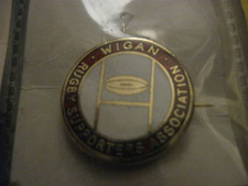 RARE OLD WIGAN RUGBY LEAGUE FOOTBALL CLUB (13) ENAMEL BROOCH PIN BADGE