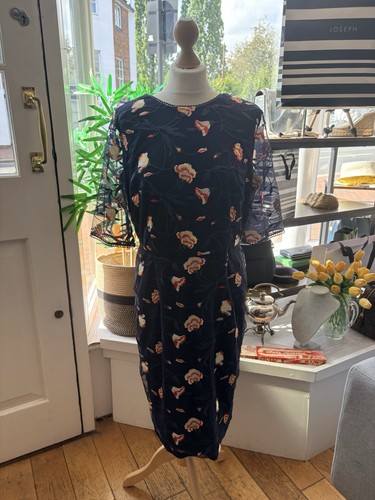 Bnwt phase eight - "mariah", navy