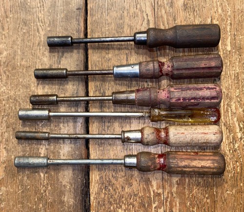 Vintage nut spinners garage - vintage,