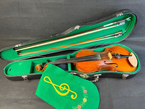 Fine old violin - fine,