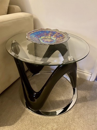 Oval glass top coffee table - top,