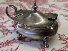 Solid silver mustard or condiment pot, blue glass liner, 1906 Birmingham