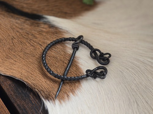 Viking iron cloak - pin, scarf