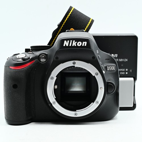 Nikon d5100 2mp dslr - dslr, camera
