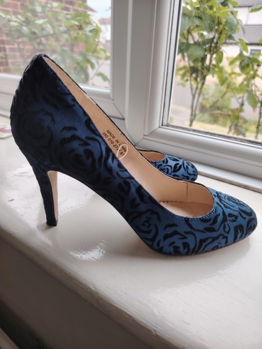Debut dress shoes blue - , roses