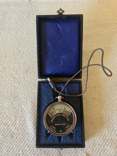 Vintage voltmeter wireless - vintage,
