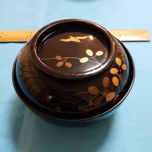 Set antique lidded - of,