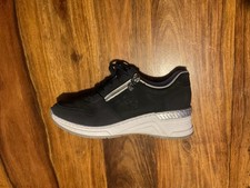 RIEKER SIDE ZIP WOMEN’S