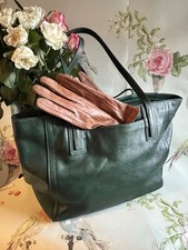 FOSSIL TOTE BAG Awesome unusual leaf Green Leather.  In Excellent Condition