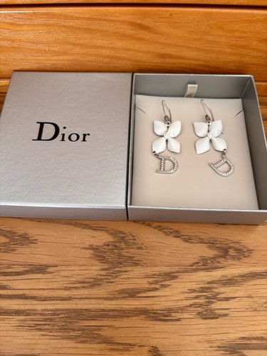 Dior earrings with gift box - with,