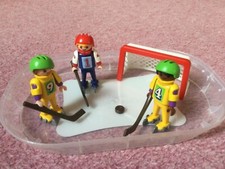 RARE VINTAGE PLAYMOBIL 3685 ICE HOCKEY BOY PLAYERS with GOAL COMPLETE