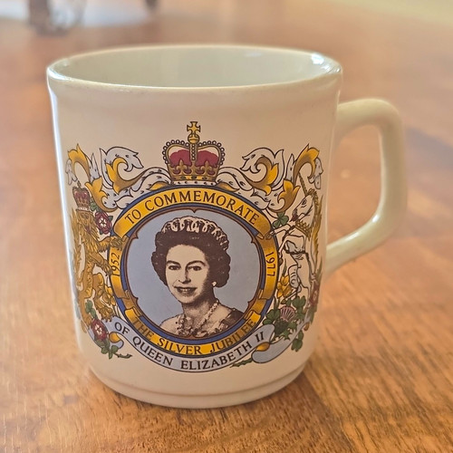 Table tops queen elizabeth - table,