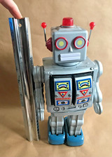 Vintage Robot Battery Operated ME 100 Space Walk Man Tinplate working & boxed. 