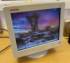 Compaq V720 - 17" CRT PC