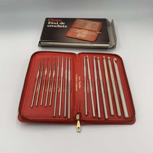Aero crochet hooks set red - crochet,