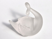 Vintage Opaque Glass Swan - Height 11.5cm