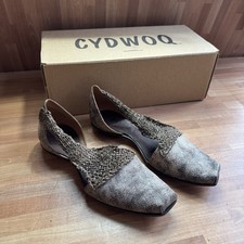 CYDWOQ d'Orsay flats with a