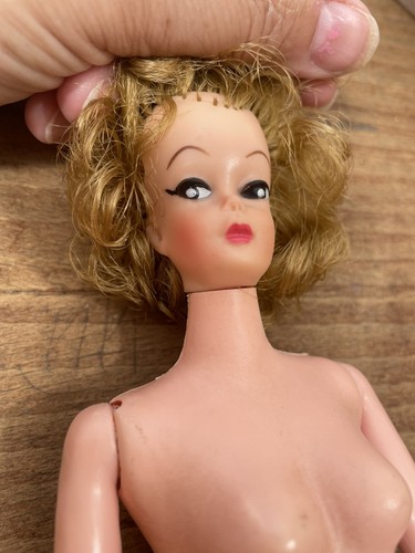 Vintage fashion doll - vintage, barbie