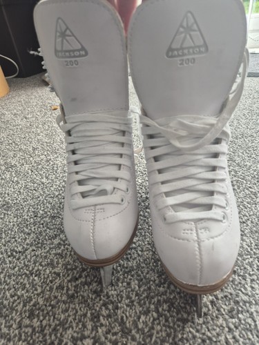 Jackson 200 white figure - jackson, ice