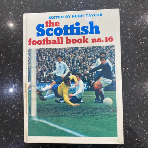 The scottish football book - football,