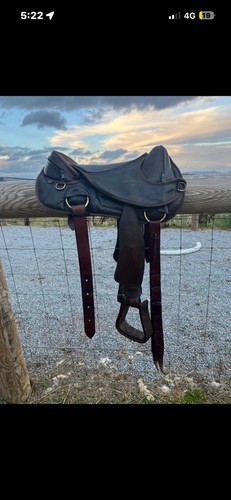 Treeless saddle brown amazing - brown,