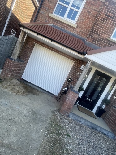 Roller door garage - .,