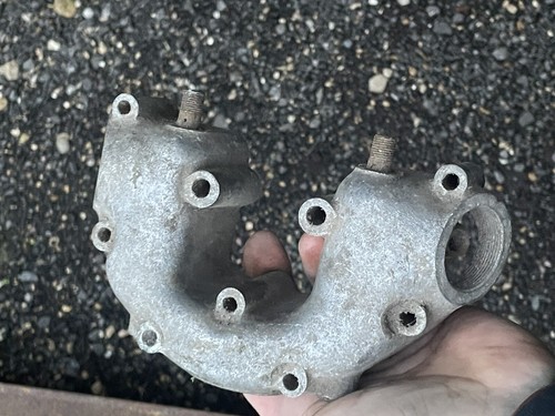Bsa c15 valve rocker box - box, and