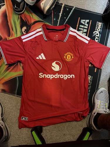 Man utd home shirt - man,