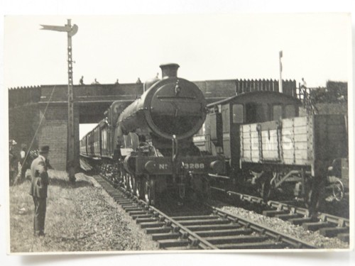 Steam train locomotive 3288 - steam, no