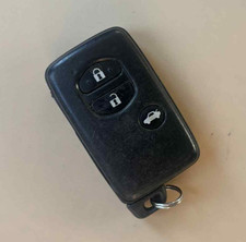 GENUINE TOYOTA 3 BUTTON REMOTE