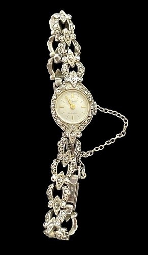 Stunning vintage accurist - stunning,