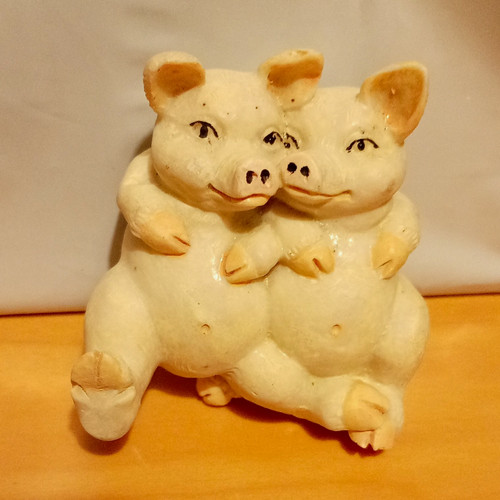 Ceramic pig couple - pig,