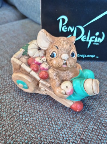 Pendelfin collectors figure - pendelfin,