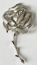 Vintage 1960s Trifari Silver Tone Blooming Rose Brooch Pin Excellent Condition