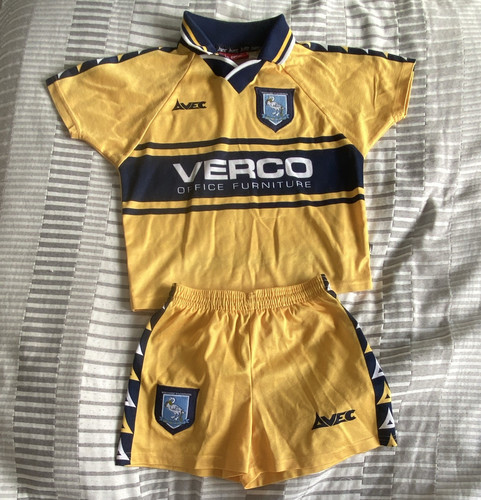 Vintage wycombe wanderers - wycombe,