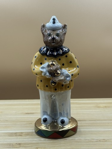 Wade ceramics gold base clown - wade,