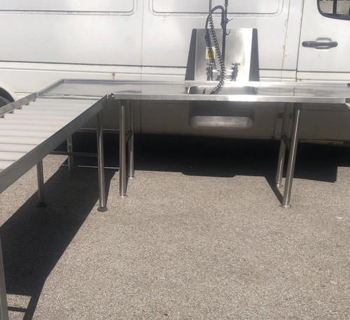 Sink commercial with - with, mixertap