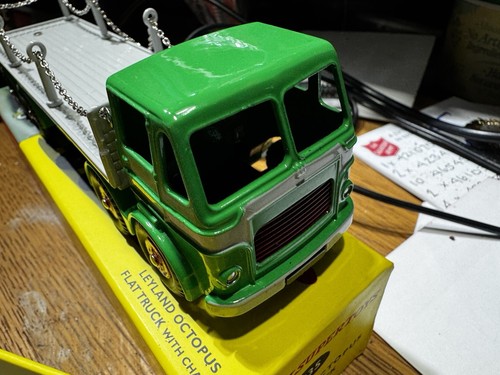 Leyland octopus with chains - leyland, by
