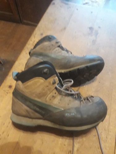 Salomon walking boots - salomon,