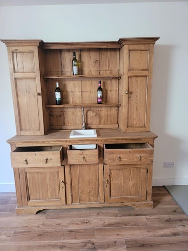 Georgian pine dresser