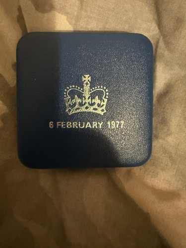 1977 queen elizabeth silver - queen,