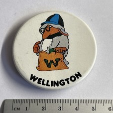 Collectible pin badge